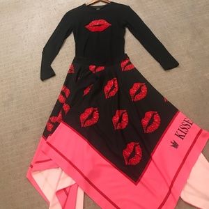 Zhang Toi “kisses from Zhang”